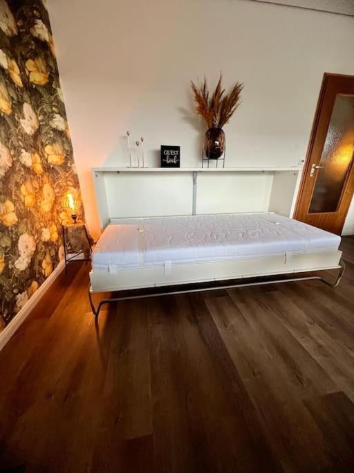 Wohnen Im Schwarzwald Mit Panoramablick Apartment Bad Herrenalb Bagian luar foto